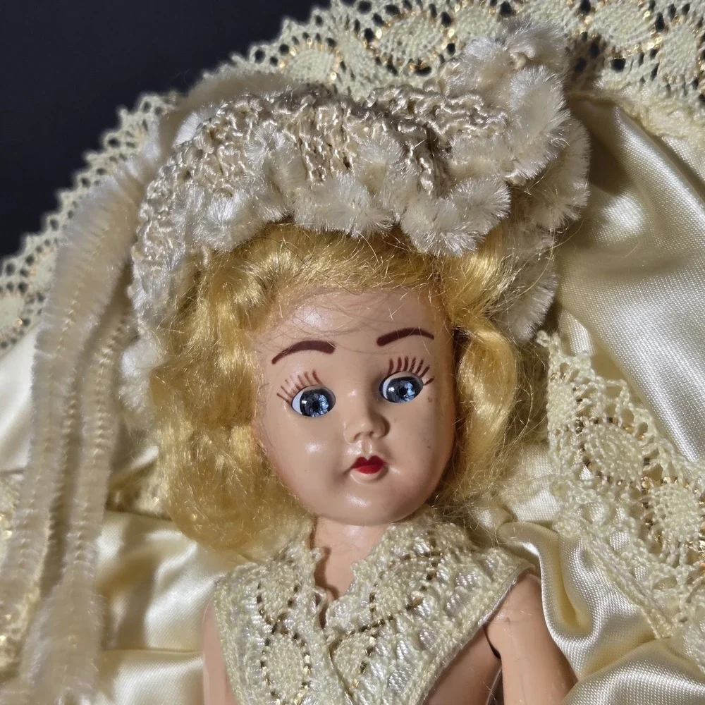 VTG OOAK Bride Doll Wall Decor Lid Eyes Open‎ & Shut Jointed Arms Handmade RARE